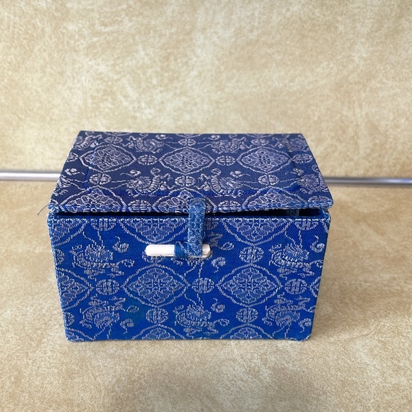 Golden Treasures Cloisonné Collectable Decorative Egg With Stand Box Certificate - Picture 8 of 8